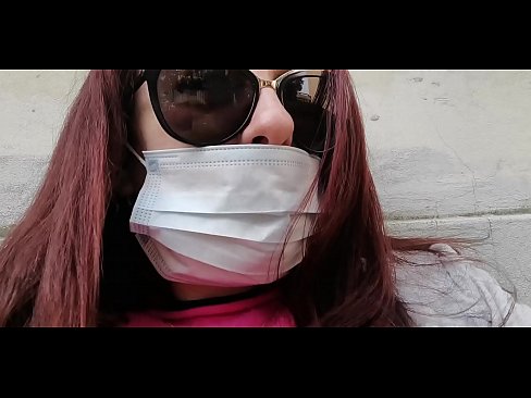 ❤️ Nicoletta se maščuje svojemu sosedu in mu urinira v garažo (Posebna italijanska karantena Covid19) ❤❌ Domače porniče pri nas ❌